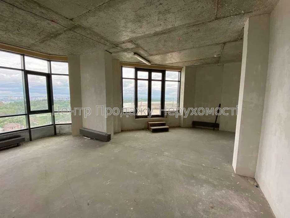 Фото Пропонуємо дворівневу видову квартиру, з двома терасами, 322м2, ЖК 