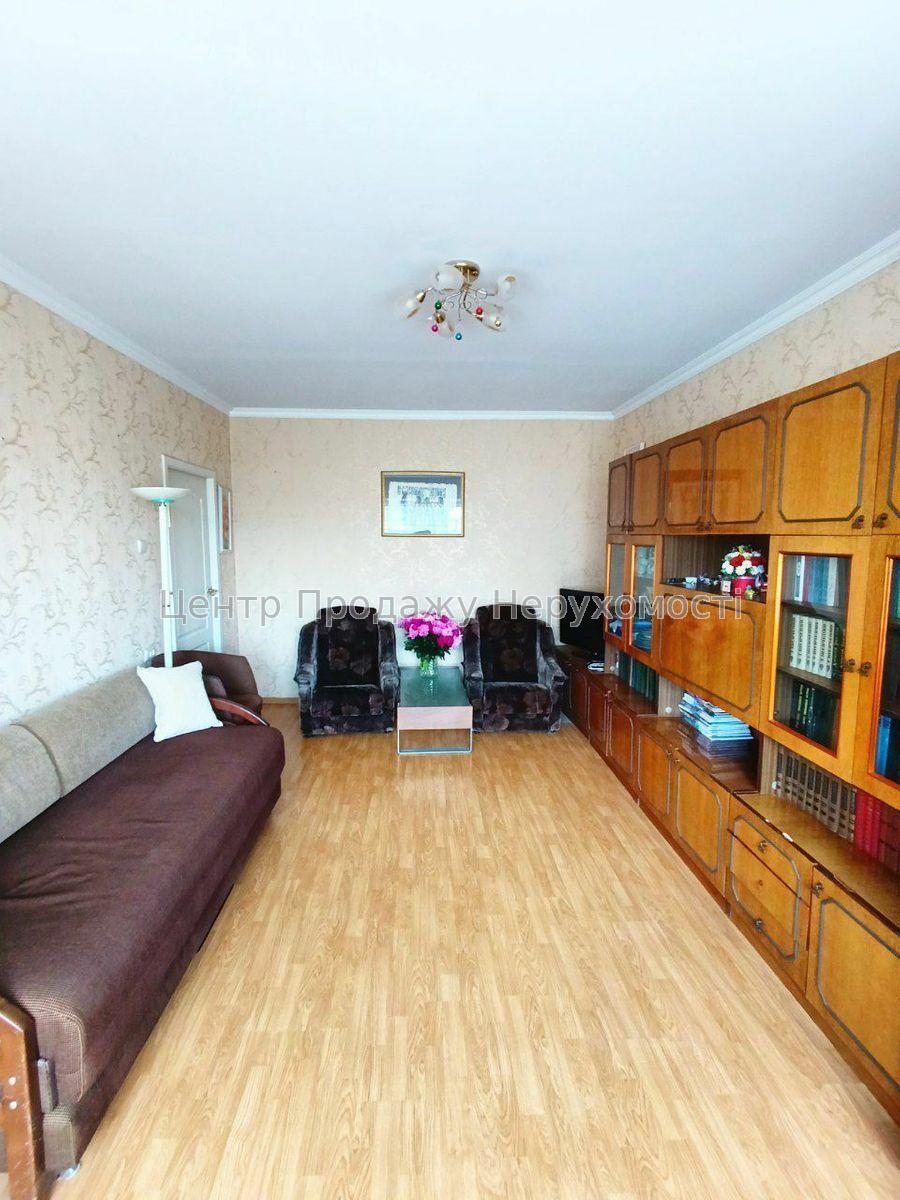 Фото Продам 1-кімнатну квартиру в гарній локації на Кікабідзе ІВ9