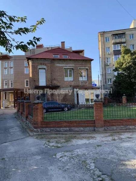 Продам офісна будівля