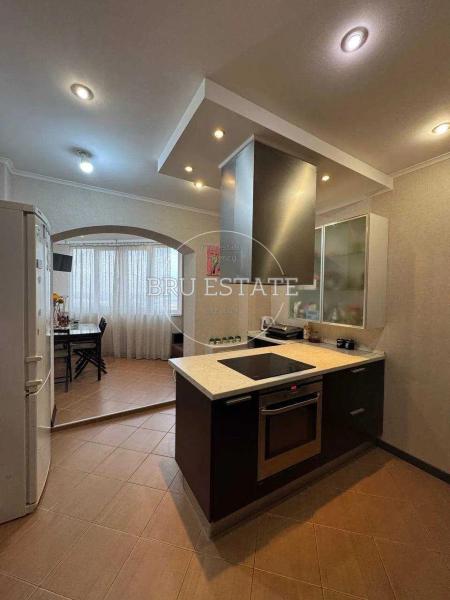 Продам 3-кімнатну квартиру