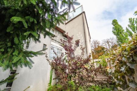 Здам 3-поверховий будинок