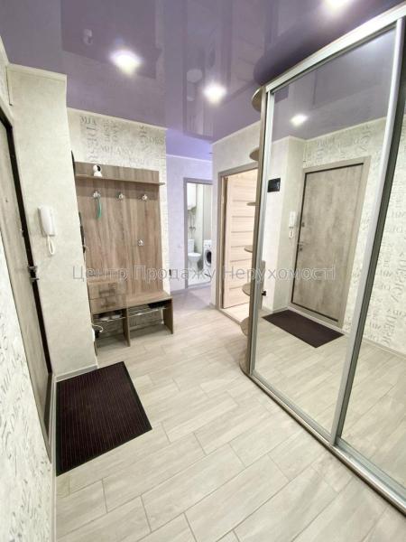 Продам 2-комнатную квартиру