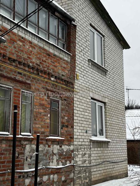 Продам 2-поверховий будинок