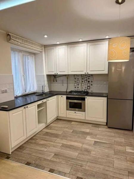 Продам 3-кімнатну квартиру