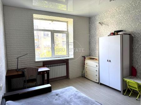 Продам 2-кімнатну квартиру