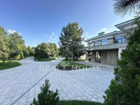 Продам 2-поверховий будинок