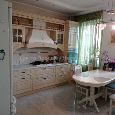Продам 3-кімнатну квартиру