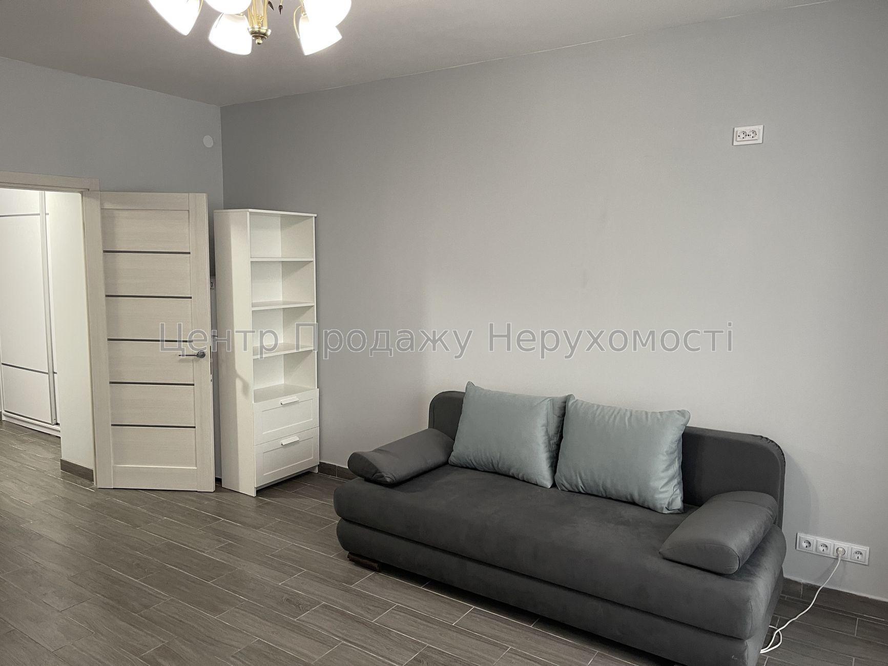 Фото Продам квартиру-студіо на першому поверсі!Голосіївський район ІВ2