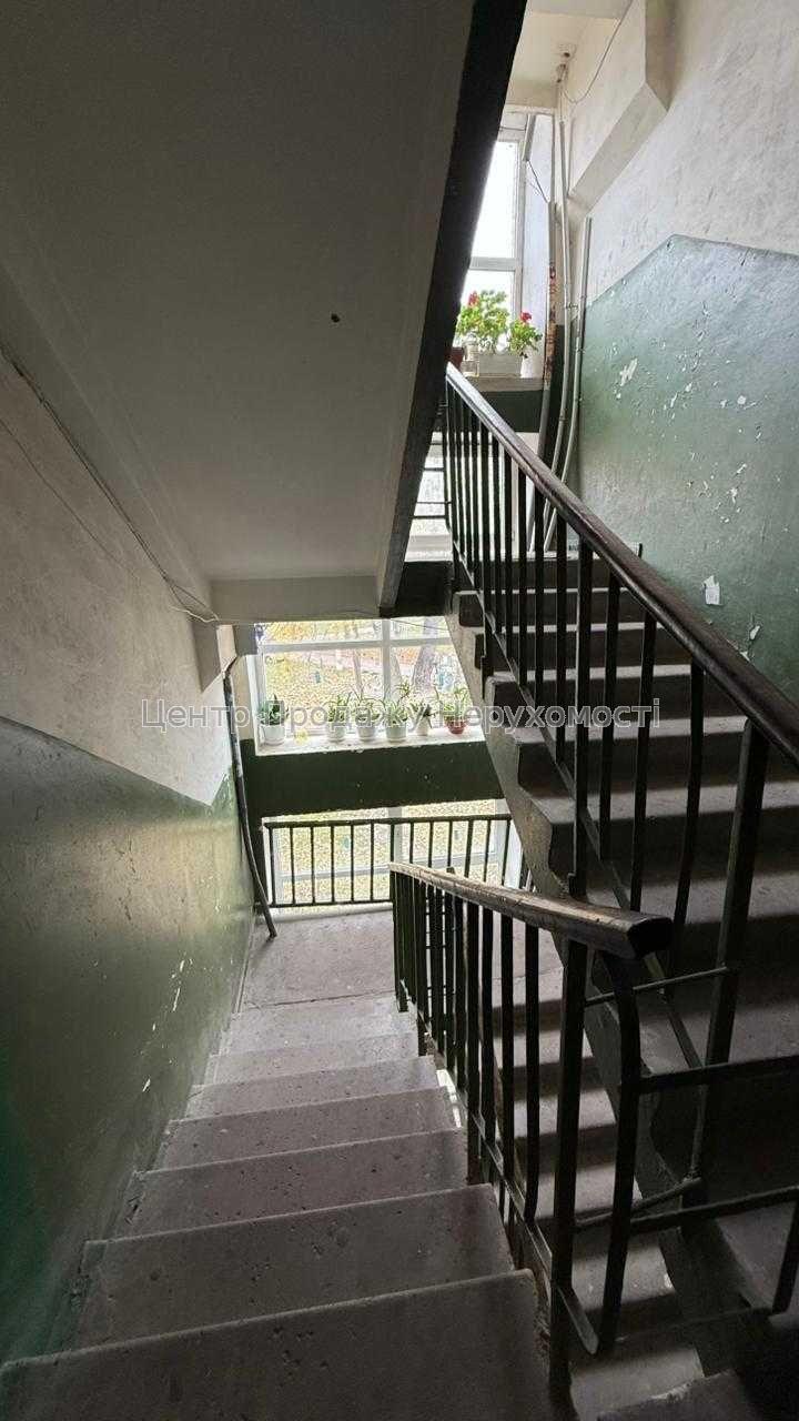 Фото Продаж 2-к.квартири біля метро Академмістечко, можна держпрограми12