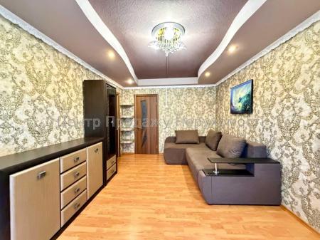 Продам 2-кімнатну квартиру