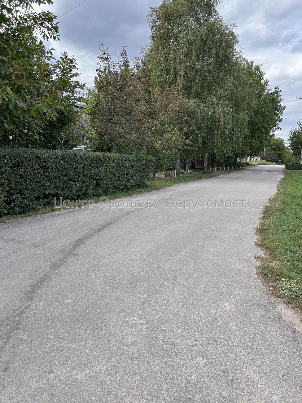 Фото Затишний будинок зі зручним розташуванням та облаштованим подвір'ям20