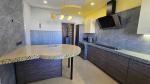 Продам 2-кімнатну квартиру, 77 м², капітальний ремонт