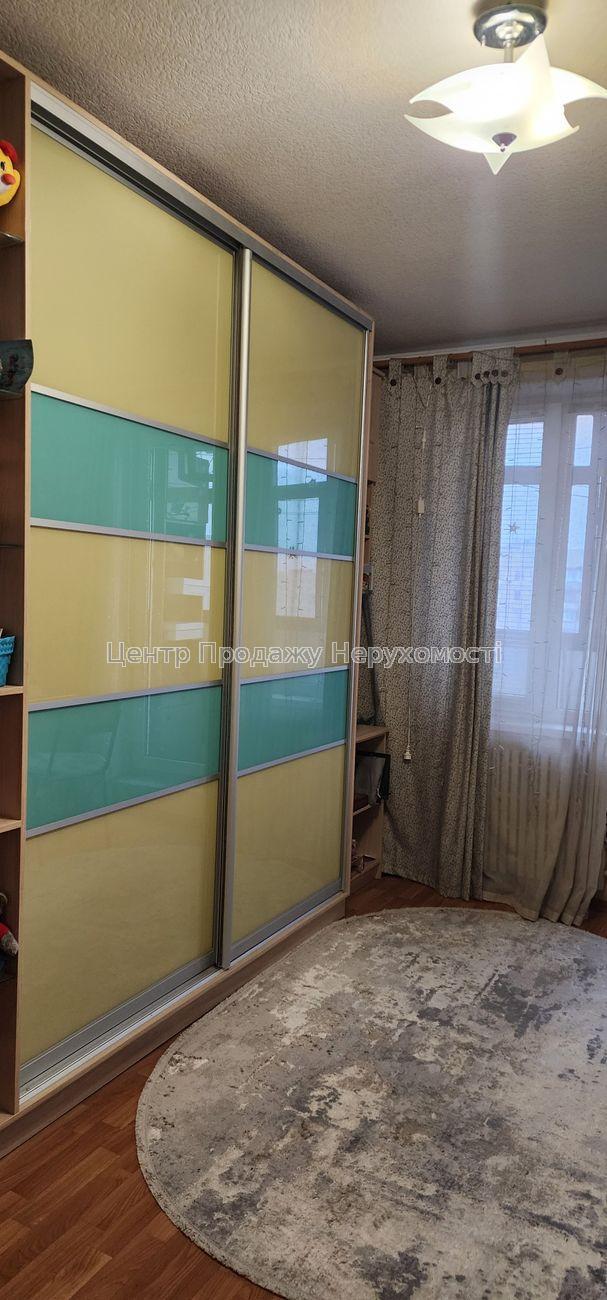 Фото R8  Продам 3к. квартиру в районі метро Метробудівників9