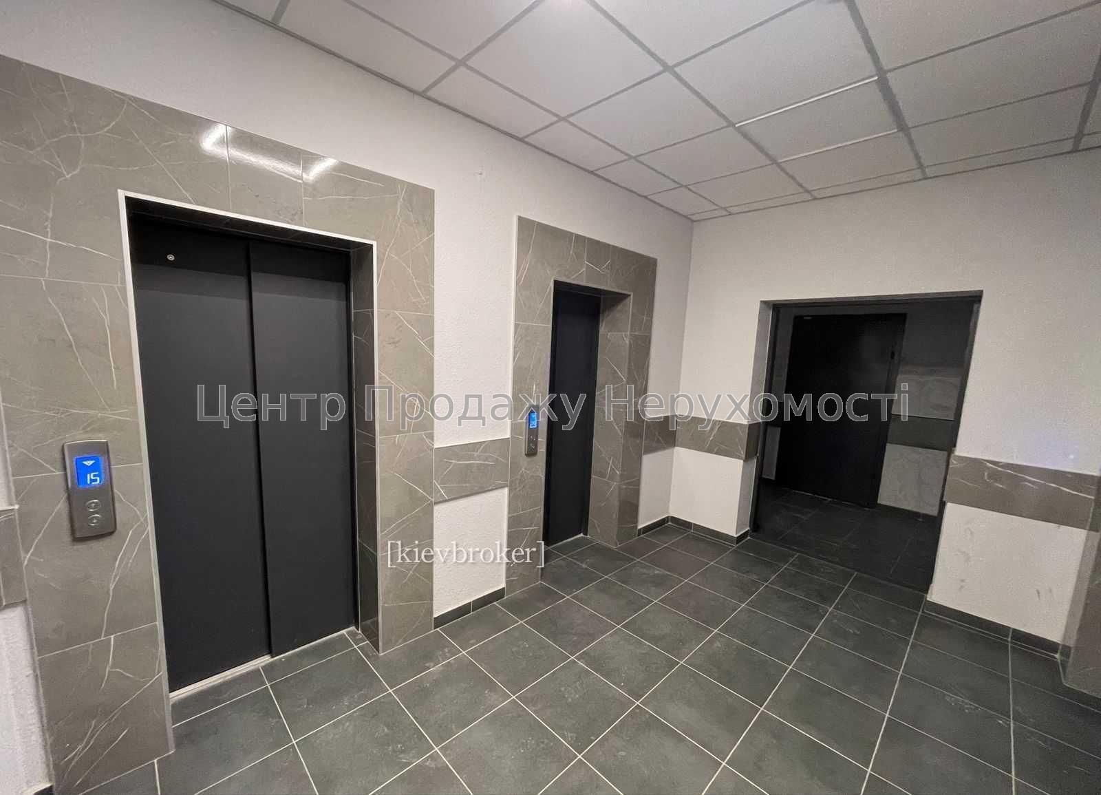 Фото Продаж квартири10