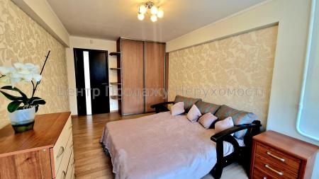 Продам 2-комнатную квартиру