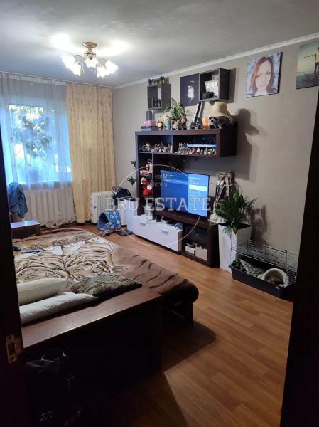 Продам 2-кімнатну квартиру