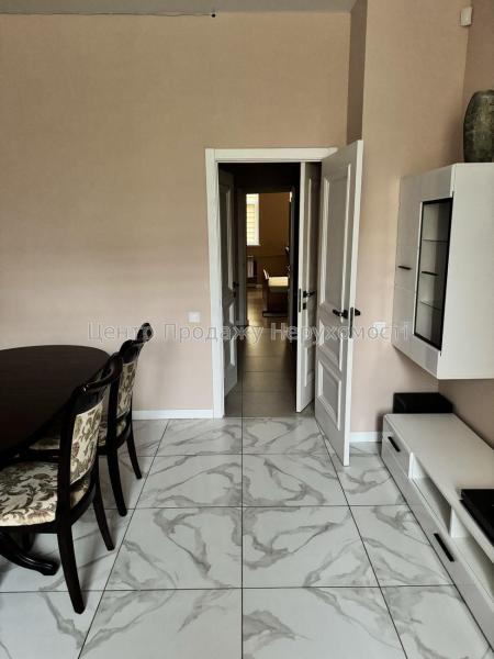 Продам 4-комнатную квартиру