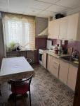 Продам 3-кімнатну квартиру, 70.70 м², частковий ремонт