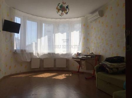 Продам 2-кімнатну квартиру