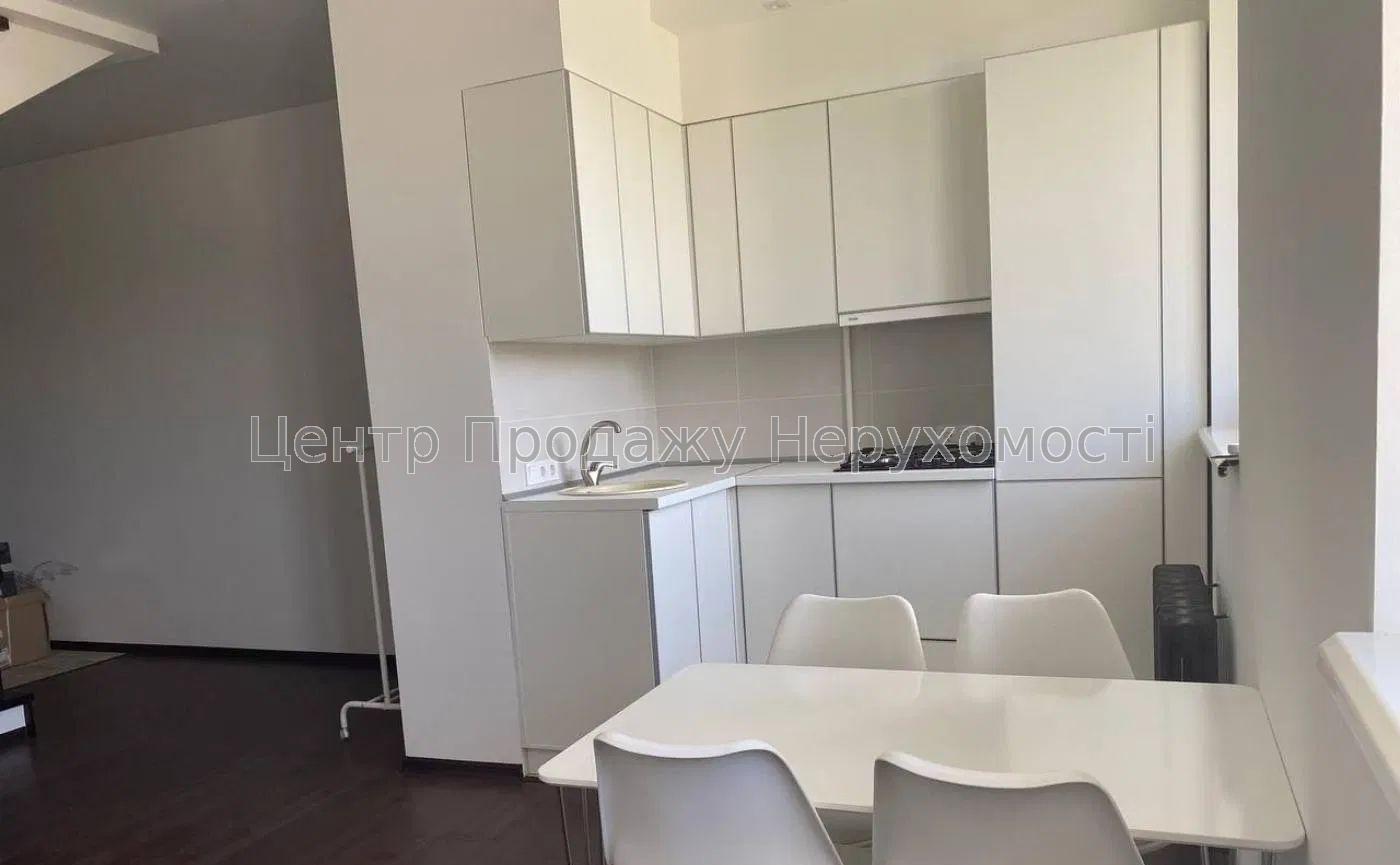 Фото Продаж 2-к. квартири, Харків. ЖК 