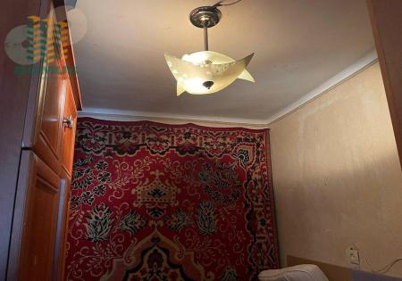 Продам 4-кімнатну квартиру