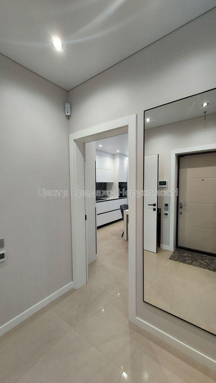 Фото Продаж квартири у Києві, 3 кімнати, 10/25 поверх, 80 м²4