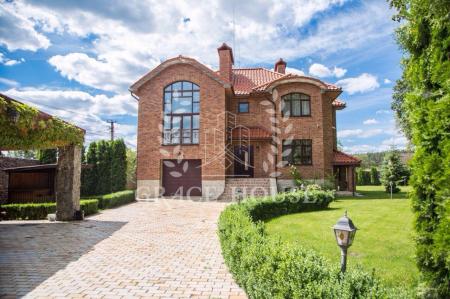 Продам 2-поверховий будинок