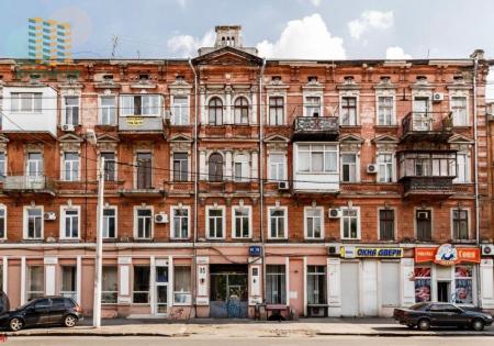 Продам 4-кімнатну квартиру