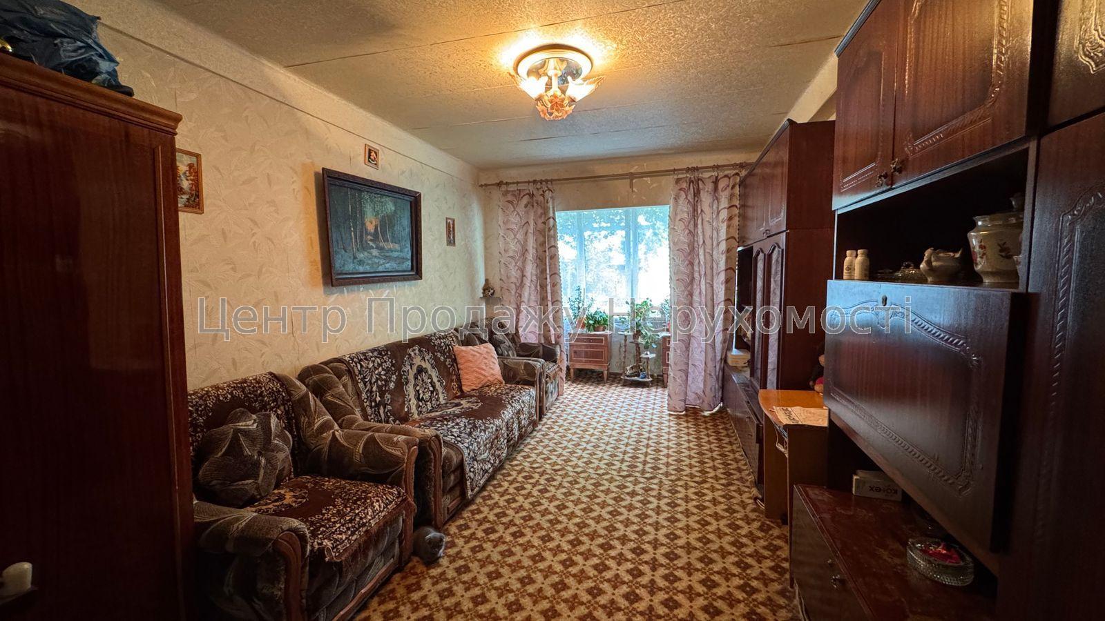 Фото Продам простору 2-кімнатну картиру4