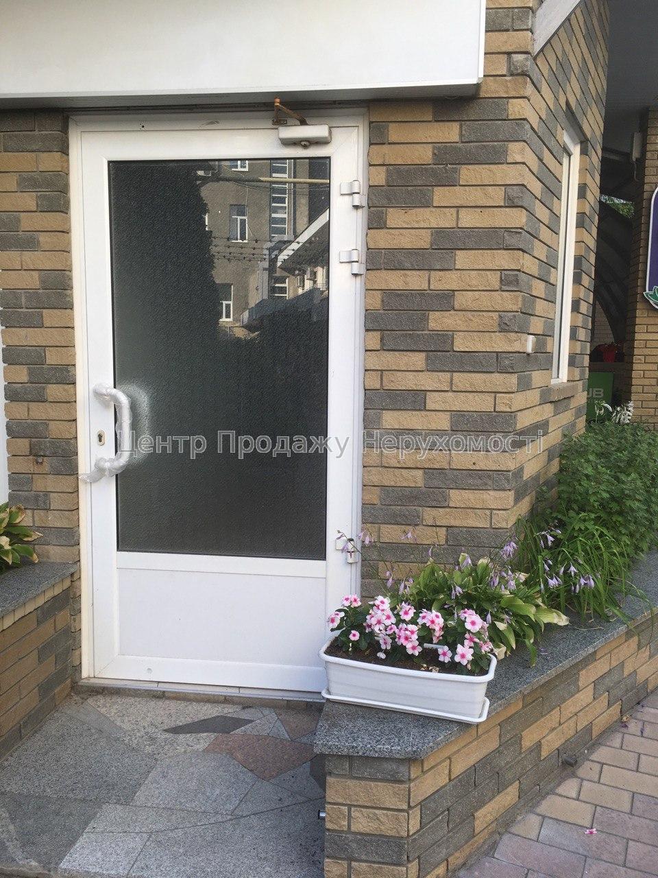 Фото Здам торгове приміщення в затишному місті, поруч з метро1