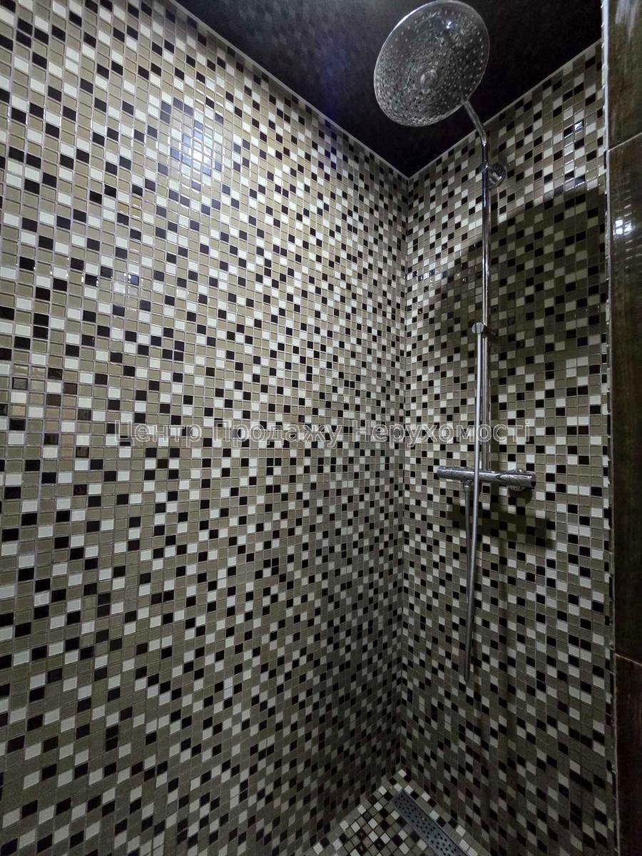 Фото Продається 2-кімнатна квартира в ЖК 