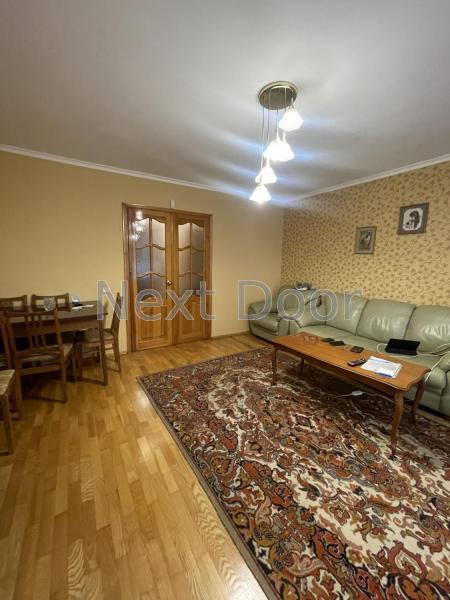 Продам 5-кімнатну квартиру