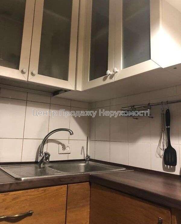 Фото У продажу 1 кімнатна квартира, метро Олексіївська2