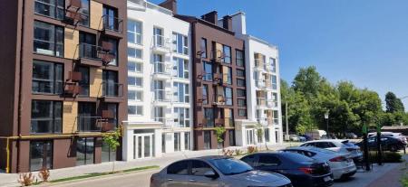 Продам 2-комнатную квартиру, ЖК Белый Шоколад. Center