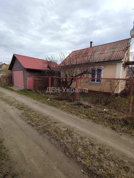 Продам дачний будинок