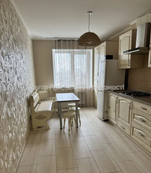 Продам 3-кімнатну квартиру