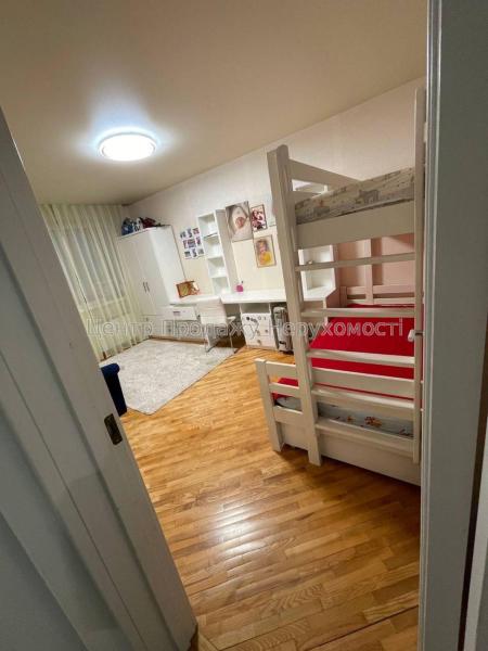 Продам 3-кімнатну квартиру