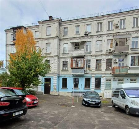 Продам офіс у багатоквартирному будинку