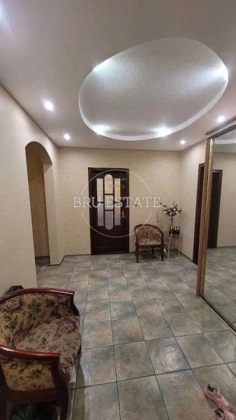 Продам 3-кімнатну квартиру