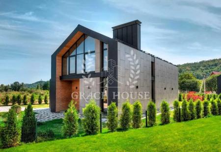 Продам 2-поверховий будинок