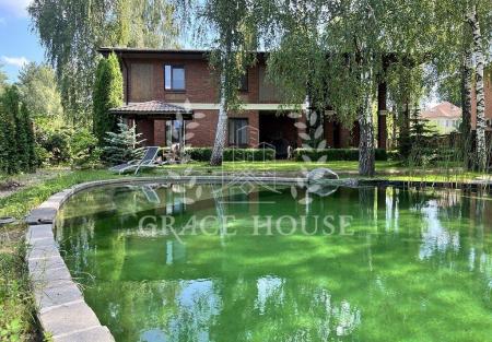 Продам 2-поверховий будинок