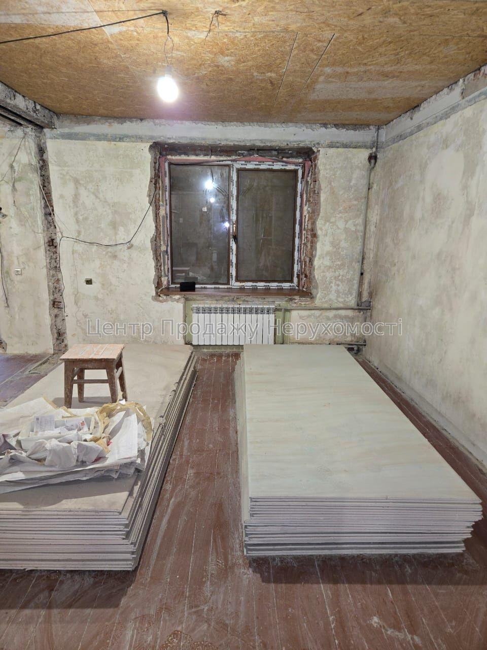 Фото Продаж 3к квартира, Павлове Поле, Тобольська, метро Ботанічний сад8