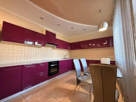 Продам 3-комнатную квартиру