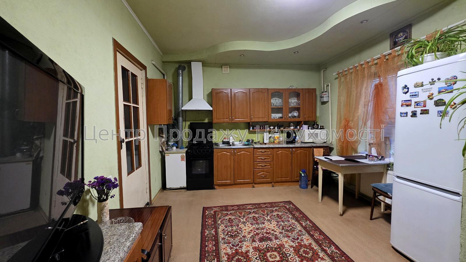 Фото Будинок з ремонтом - біля метро K84