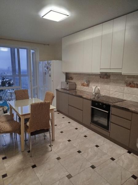 Продам 3-кімнатну квартиру