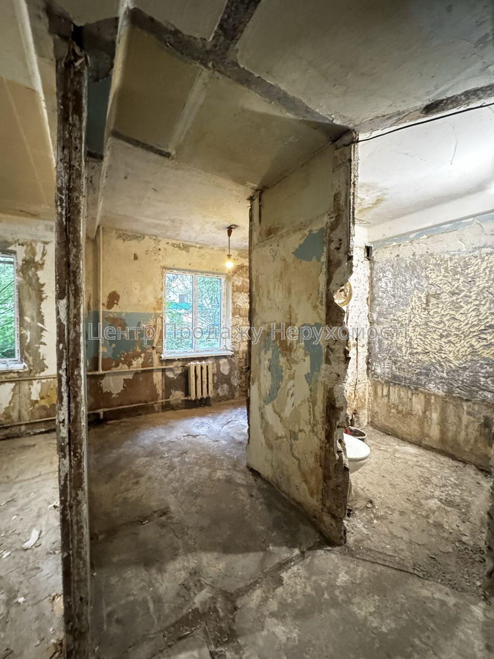 Фото Продаж 2-кімнатної квартири в Києві під ремонт ІВ9