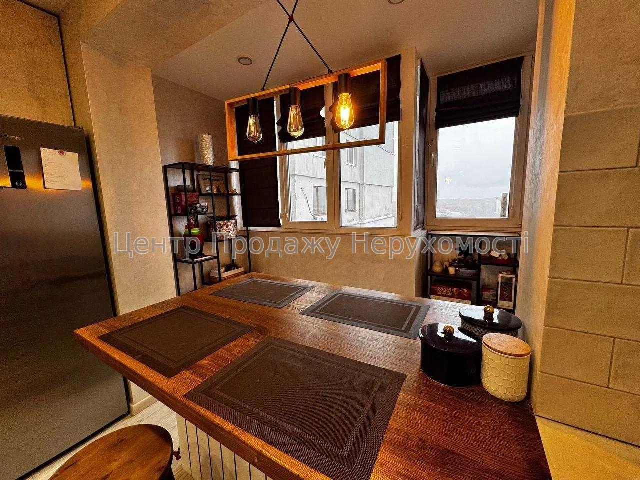 Фото Продам 3к квартиру, вул. Балакірєва, Павлово Поле1