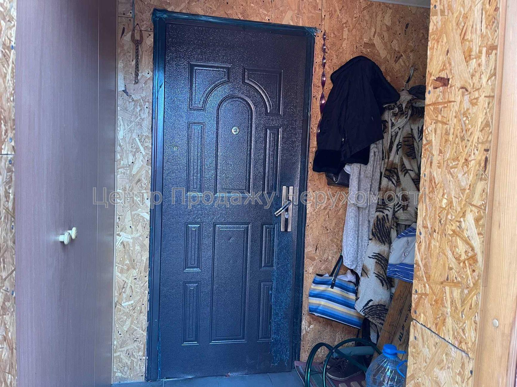 Фото Будинок з ремонтом та зручностями - м. Київська пішки4