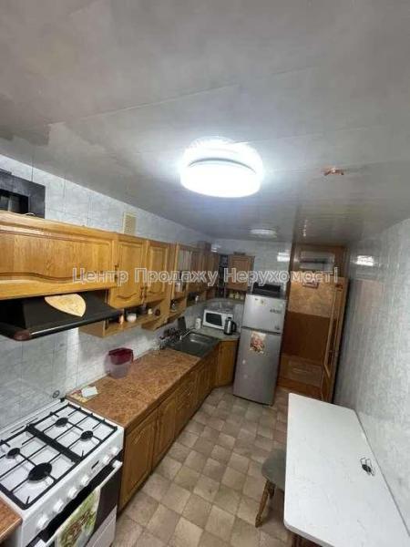 Продам 4-кімнатну квартиру