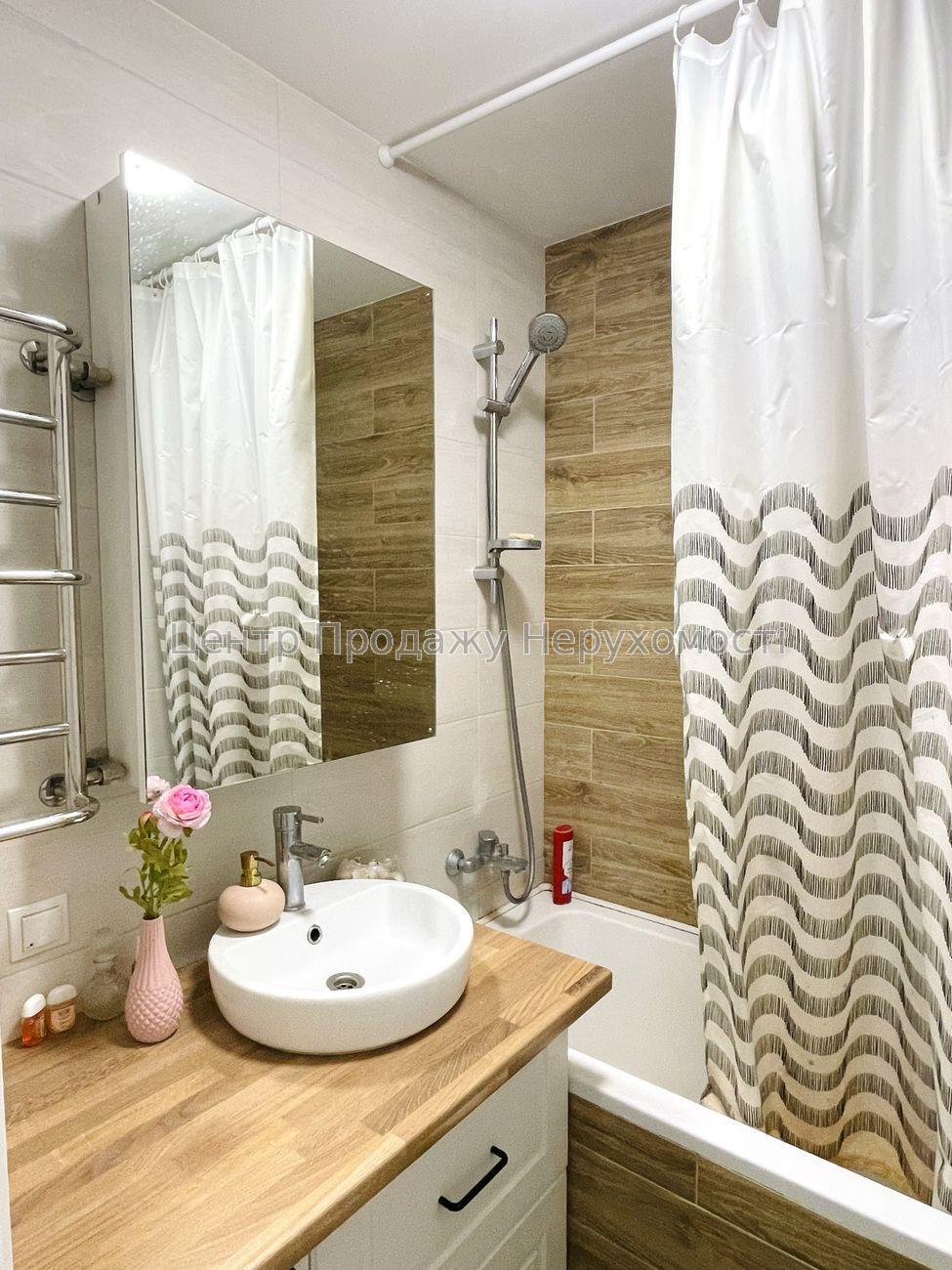 Фото Продам 3к. КПІ (м. Політехнічний інститут) Шевченківський р-н. Центр5
